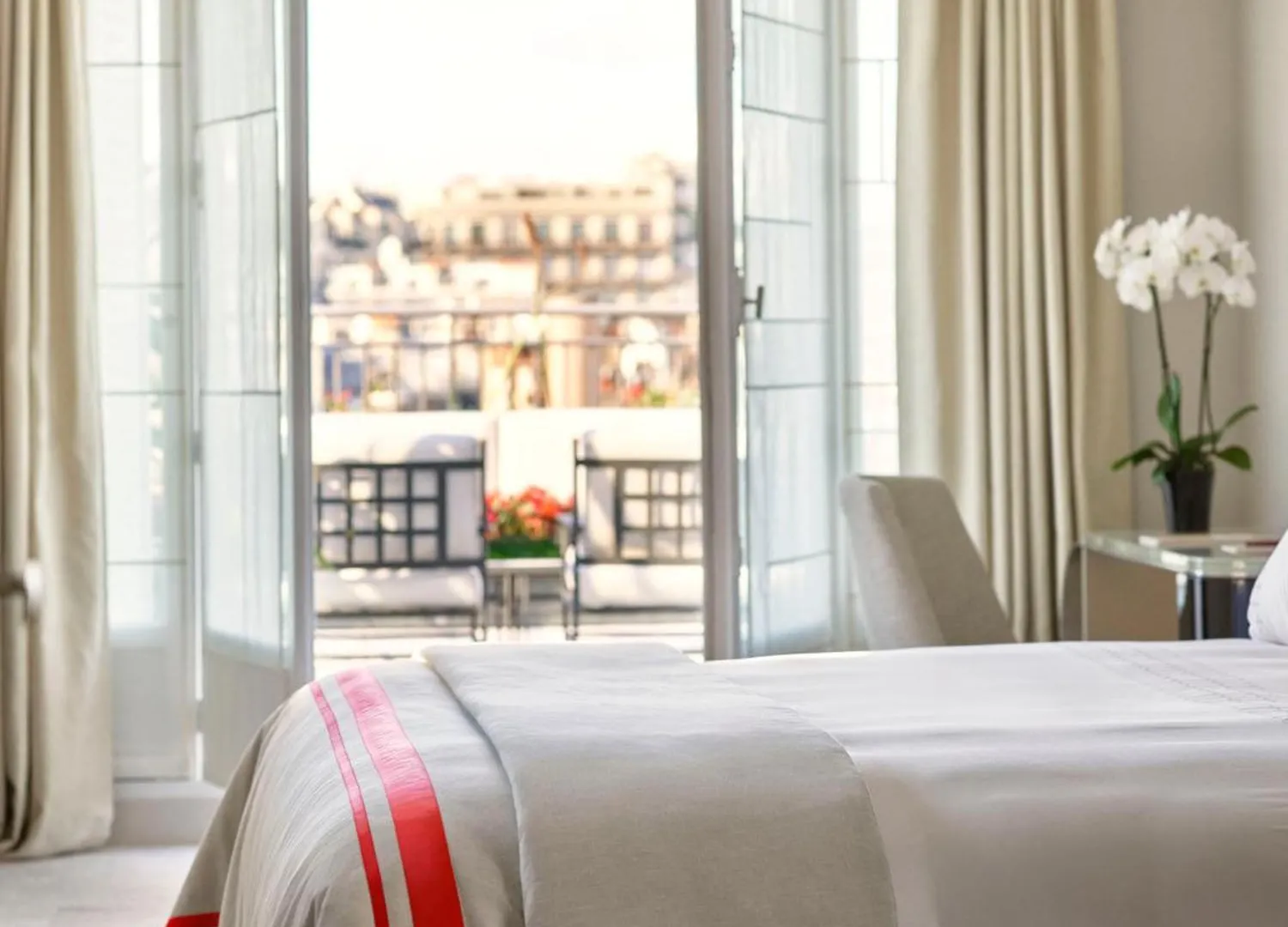 Hotel Plaza Athenee - Dorchester Collection Paris 5*,  France