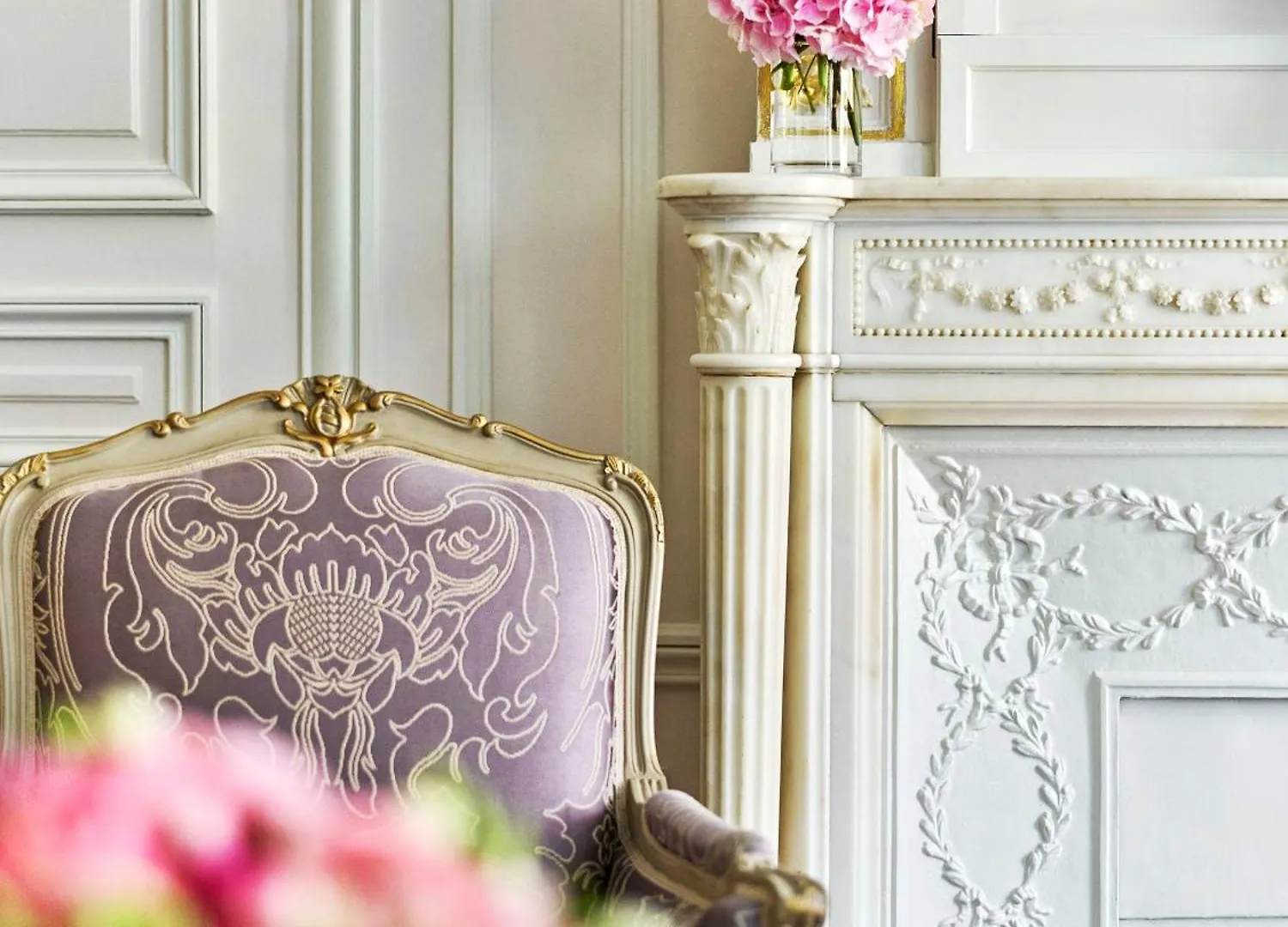 Hotel Plaza Athenee - Dorchester Collection Paris 5*,  France