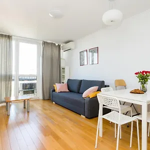 Shortstaypoland Chlodna Апартаменты