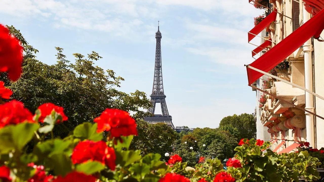Hotel Plaza Athenee - Dorchester Collection Paříž