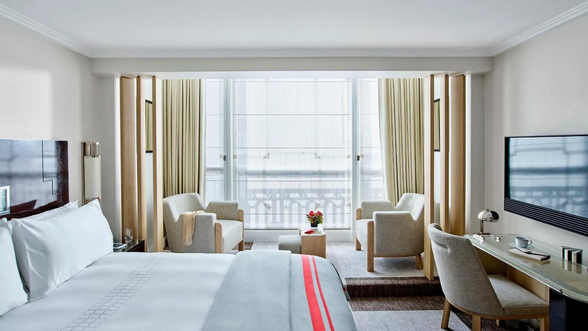 Hôtel Plaza Athénée - Dorchester Collection París Francia