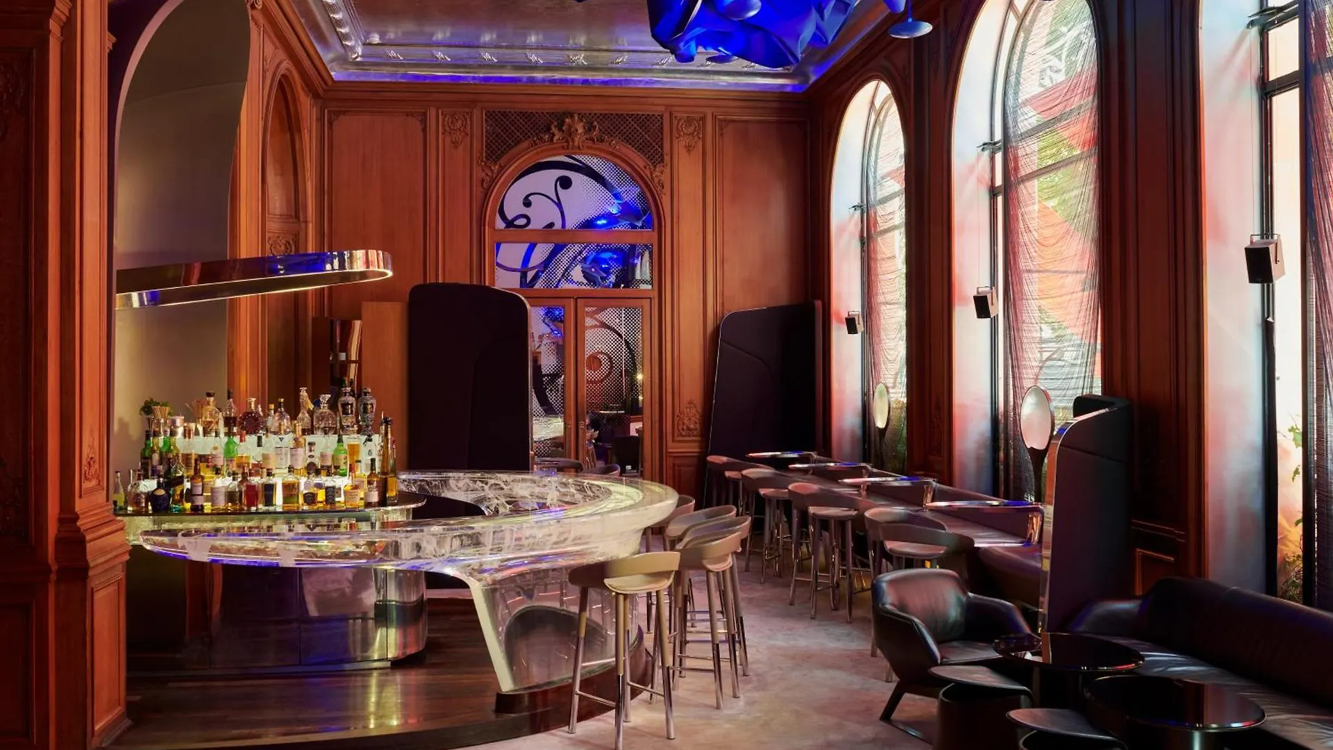 Hôtel Plaza Athénée - Dorchester Collection París
