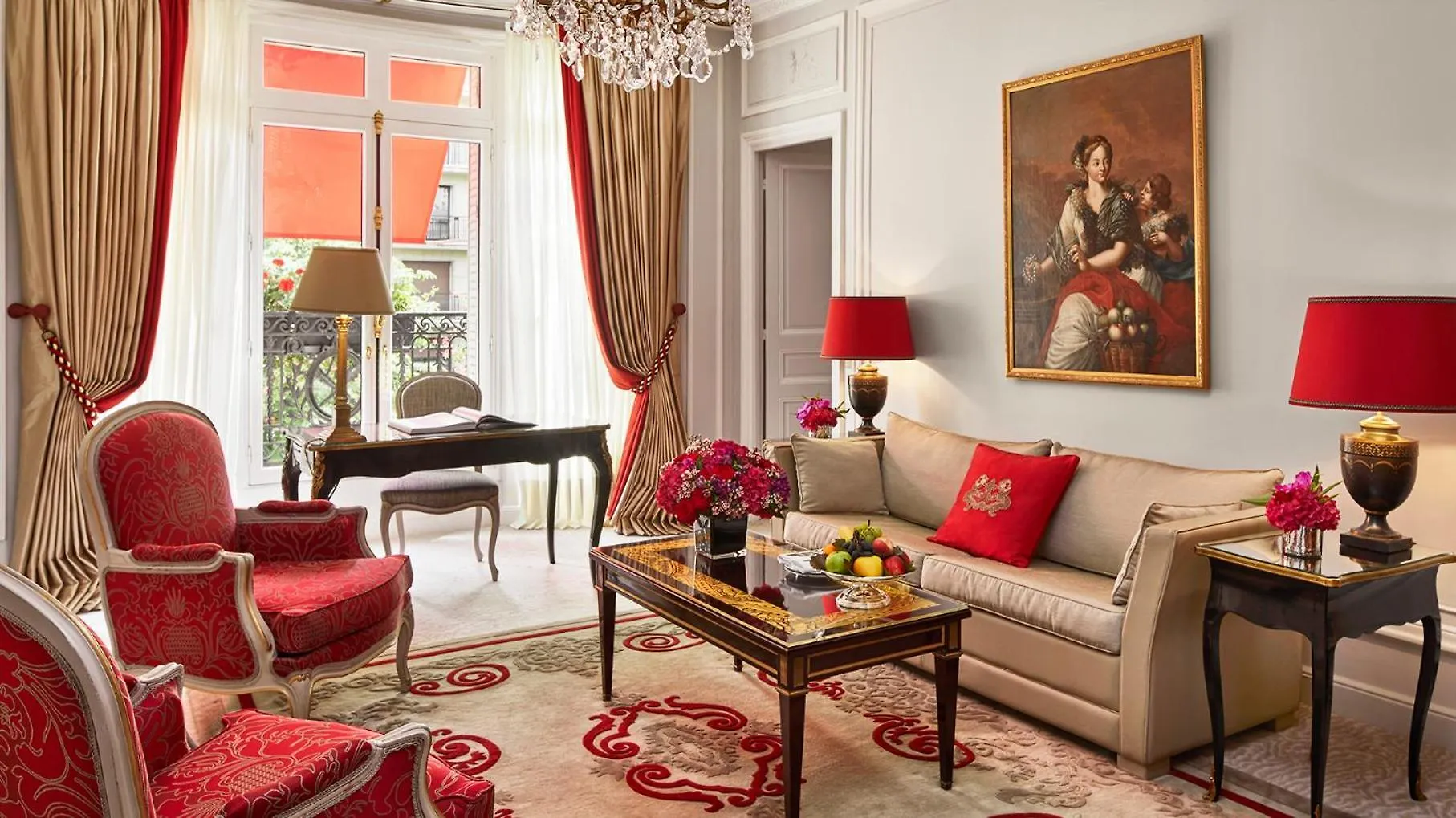 Hotel Plaza Athenee - Dorchester Collection Paris