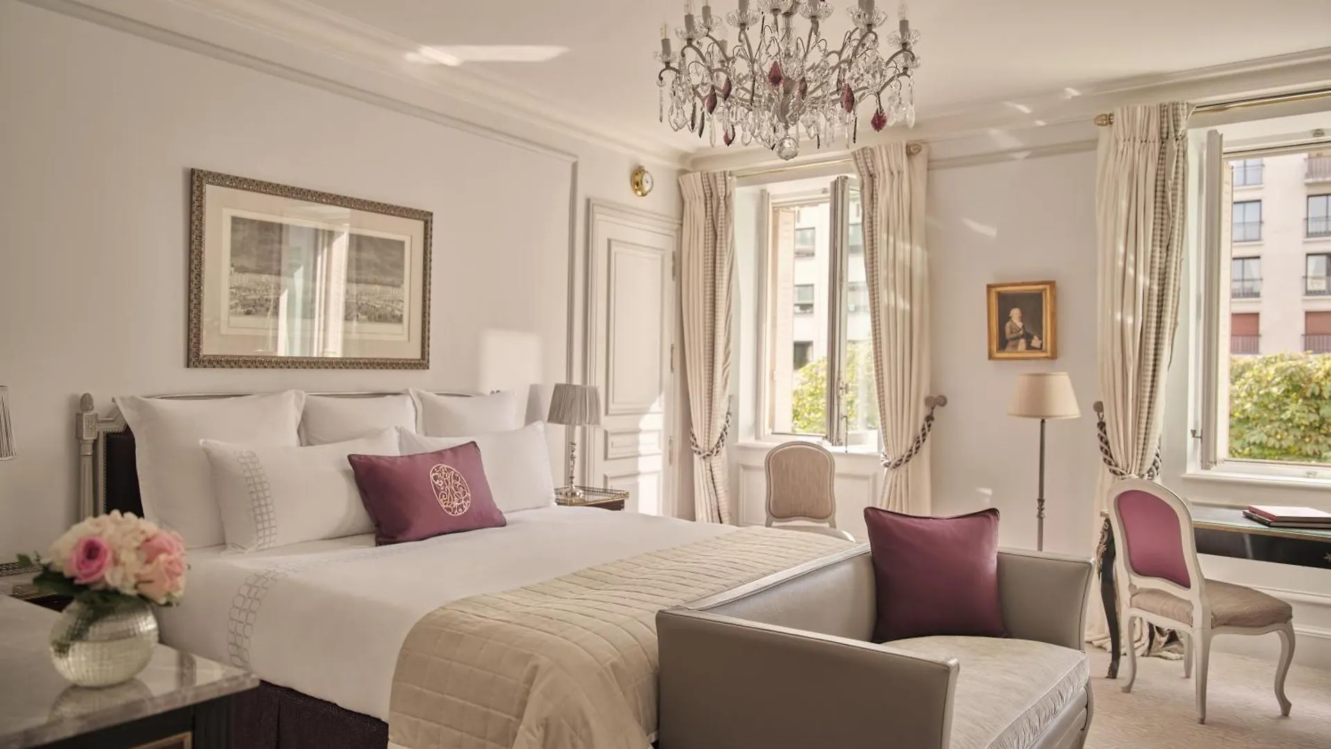 Hotel Hôtel Plaza Athénée - Dorchester Collection París
