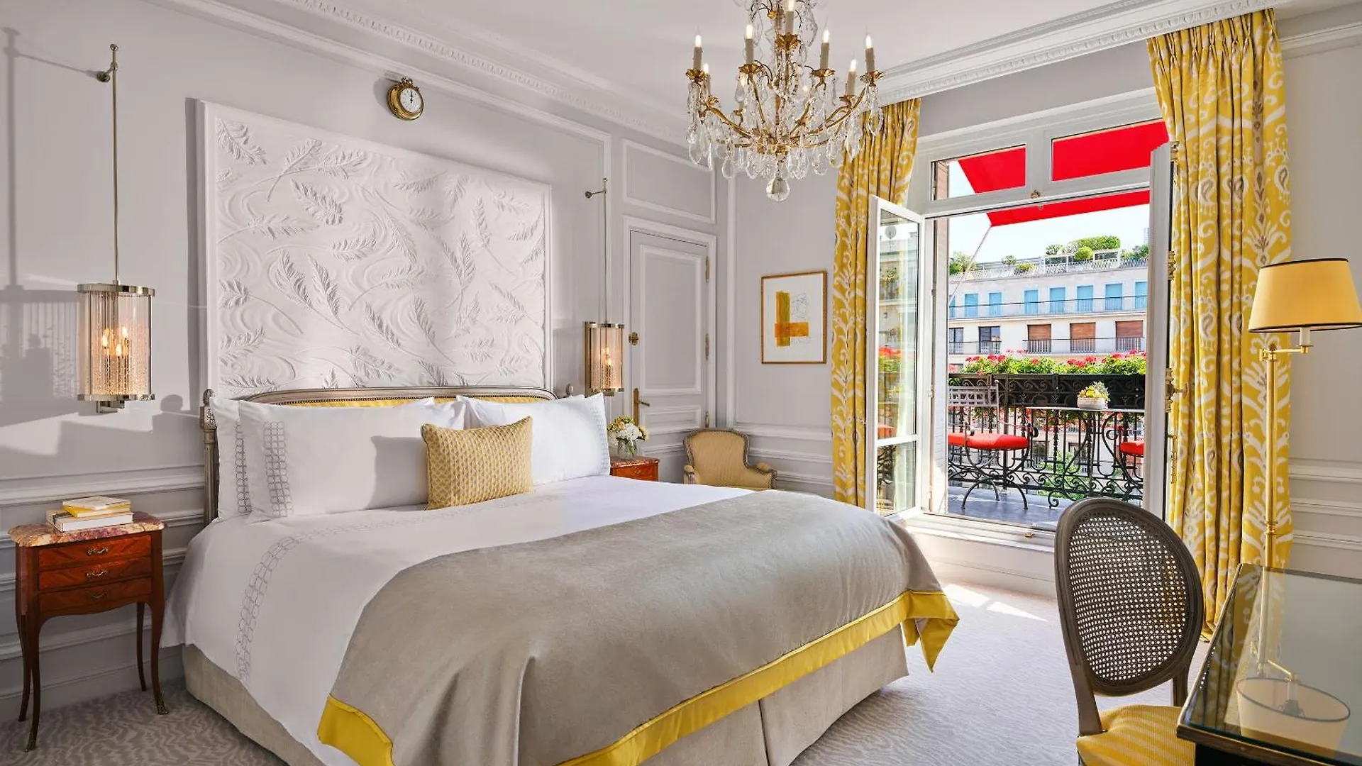 Hotel Hôtel Plaza Athénée - Dorchester Collection París