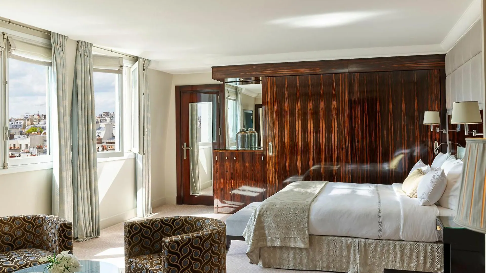 ***** Hotel Hôtel Plaza Athénée - Dorchester Collection París Francia