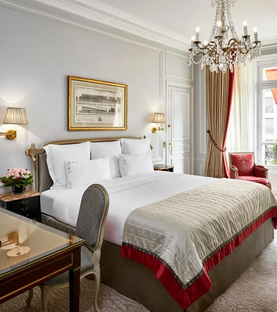 *****  Hotel Plaza Athenee - Dorchester Collection Paříž Francie